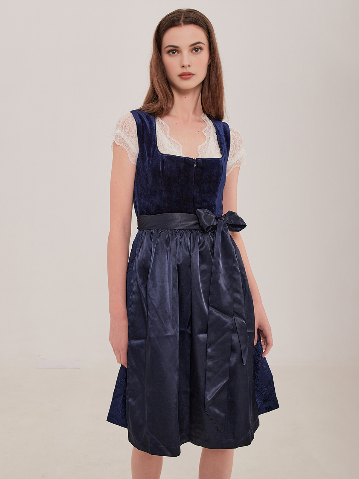 Dirndl in Blau – zeitlos und elegant