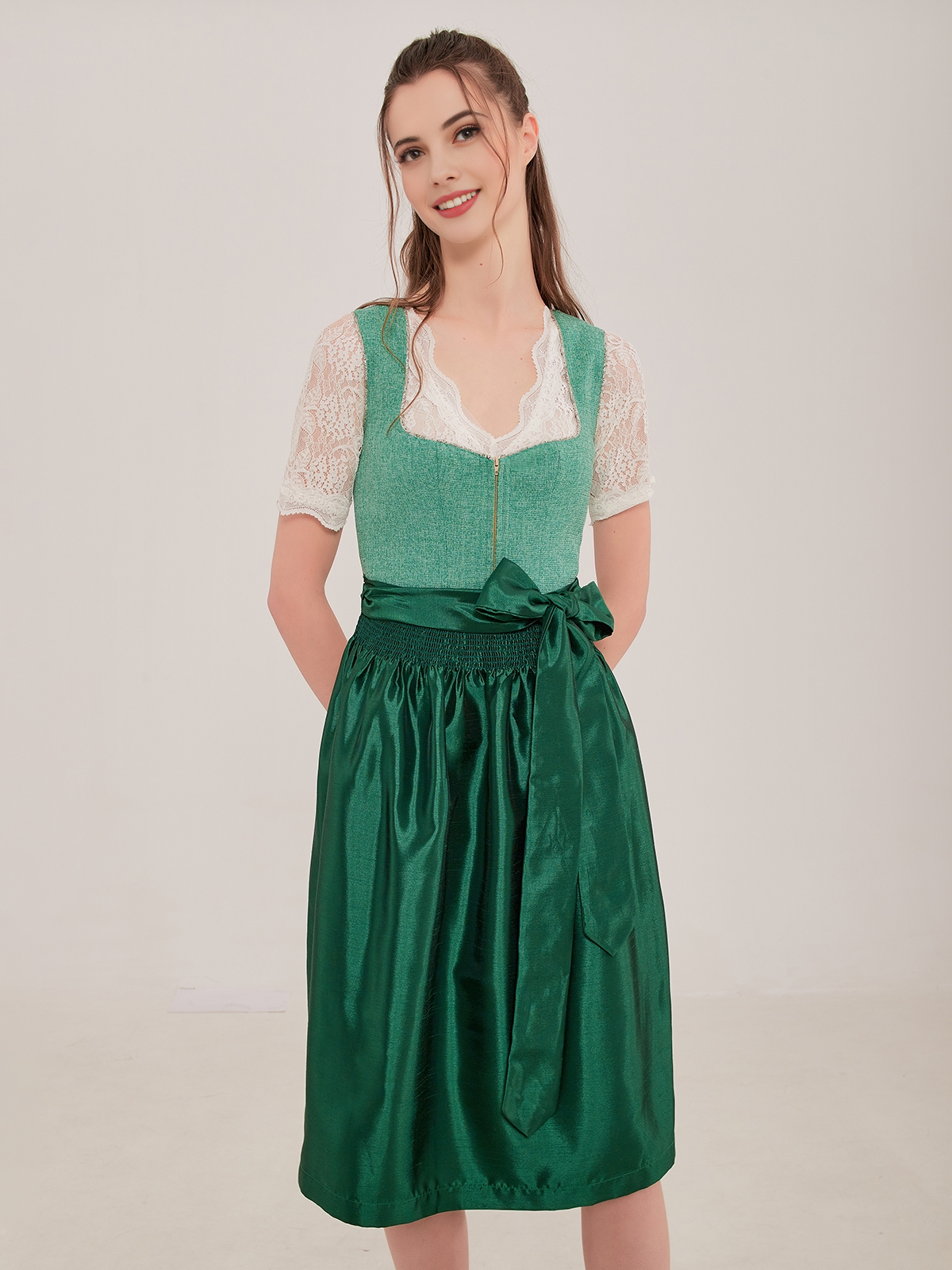 Dirndl Schwarz in eleganter Ausführung