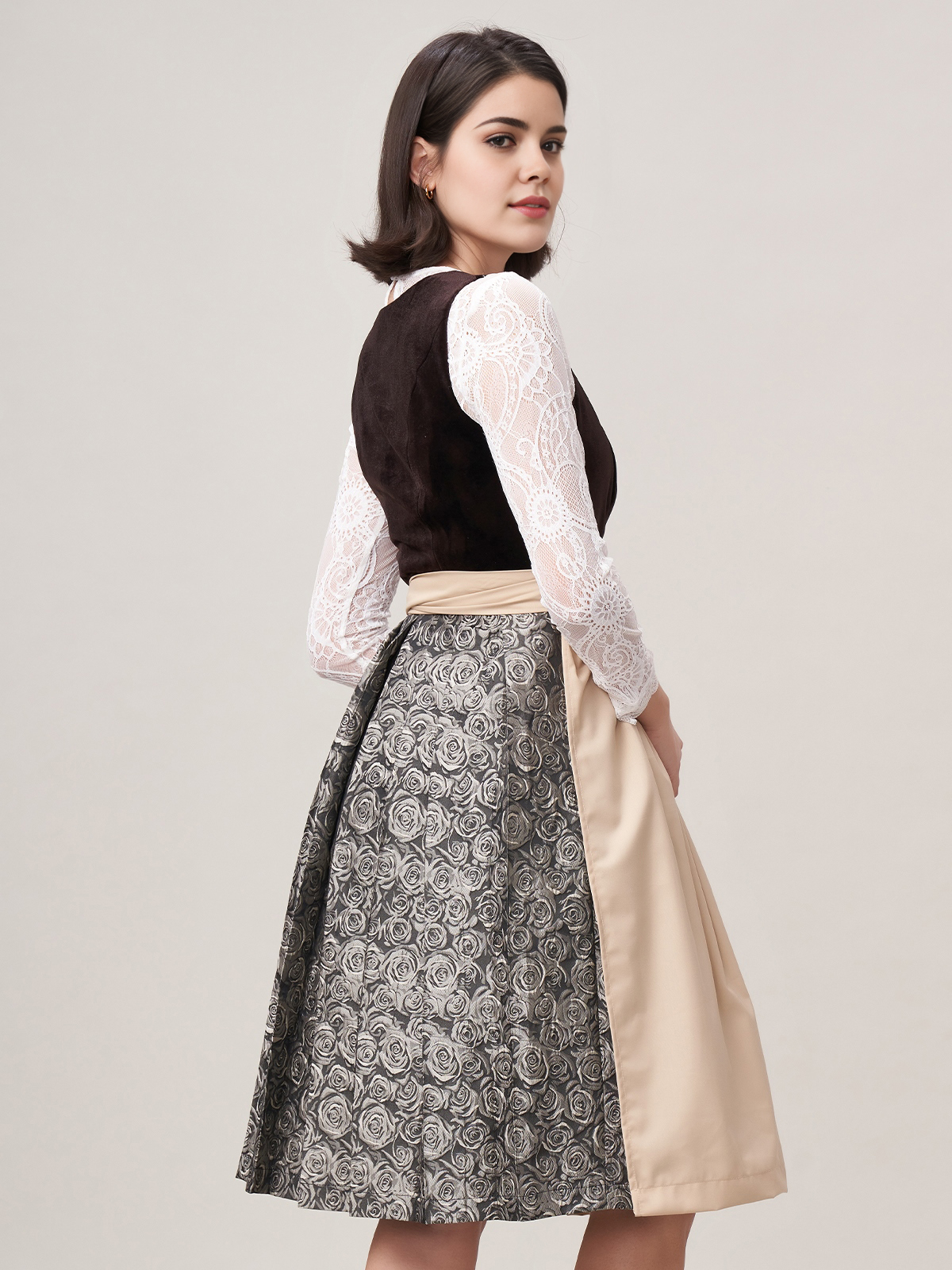 Dirndl rot samt in eleganter Ausführung