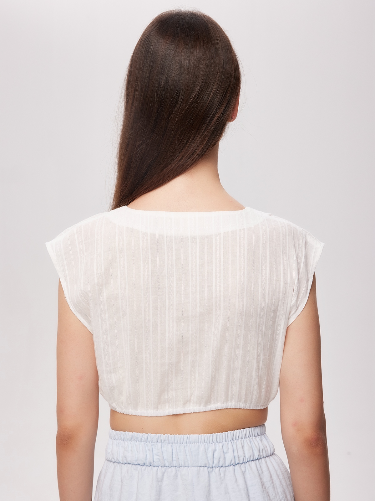 Moderne Dirndl-Bluse in Weiß