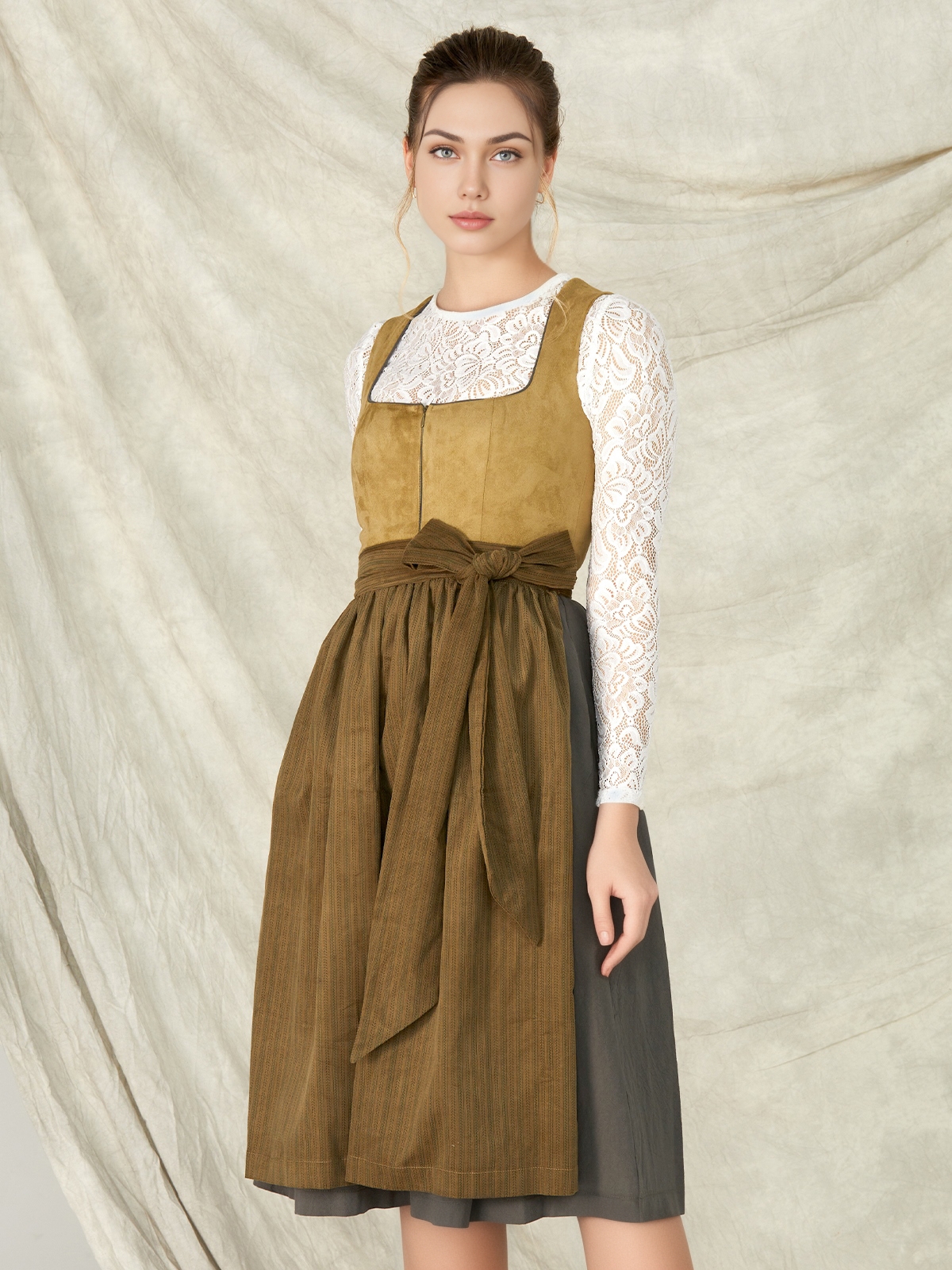 Dirndl in Grün