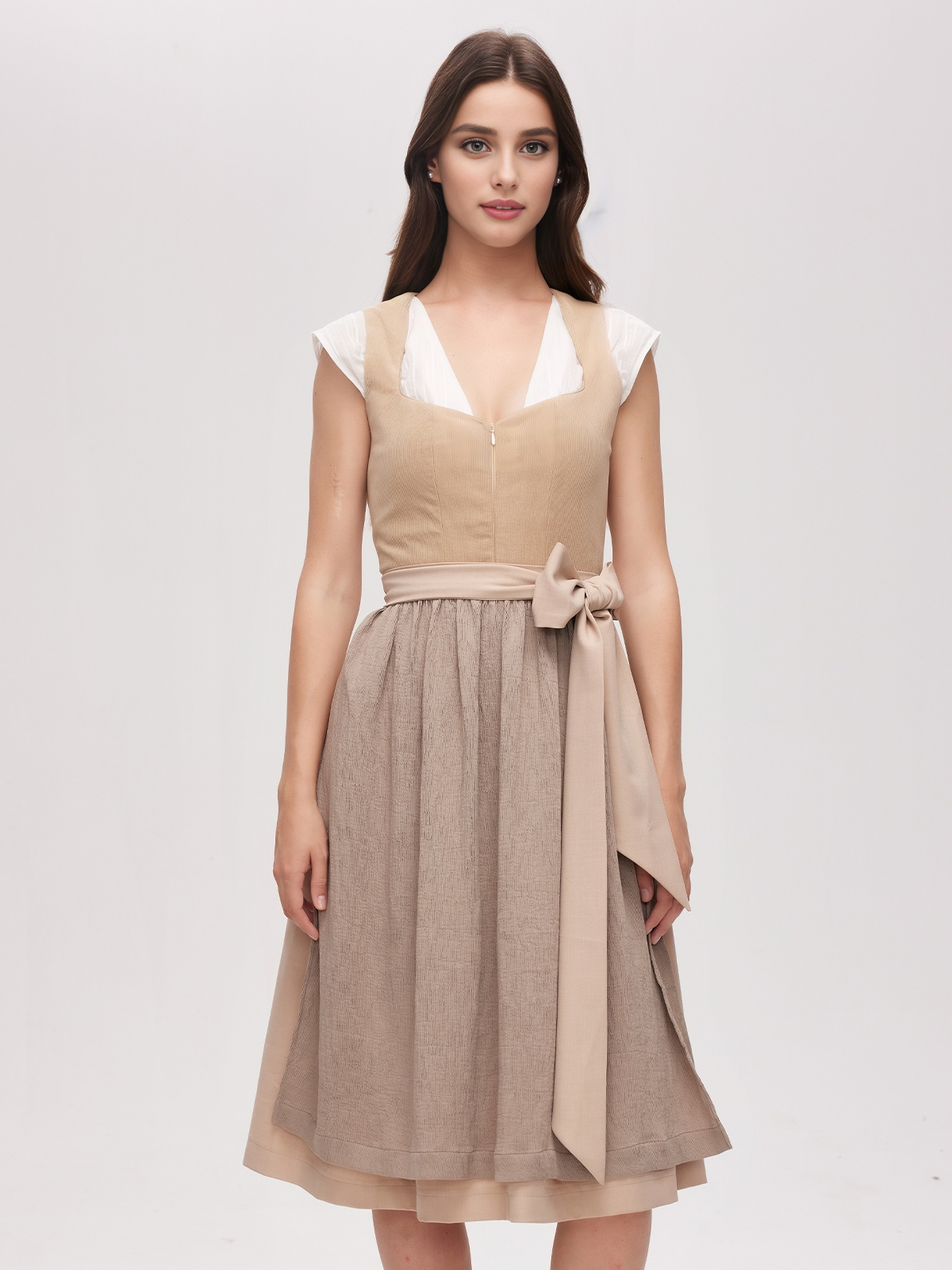 Dirndl in blauem Samt