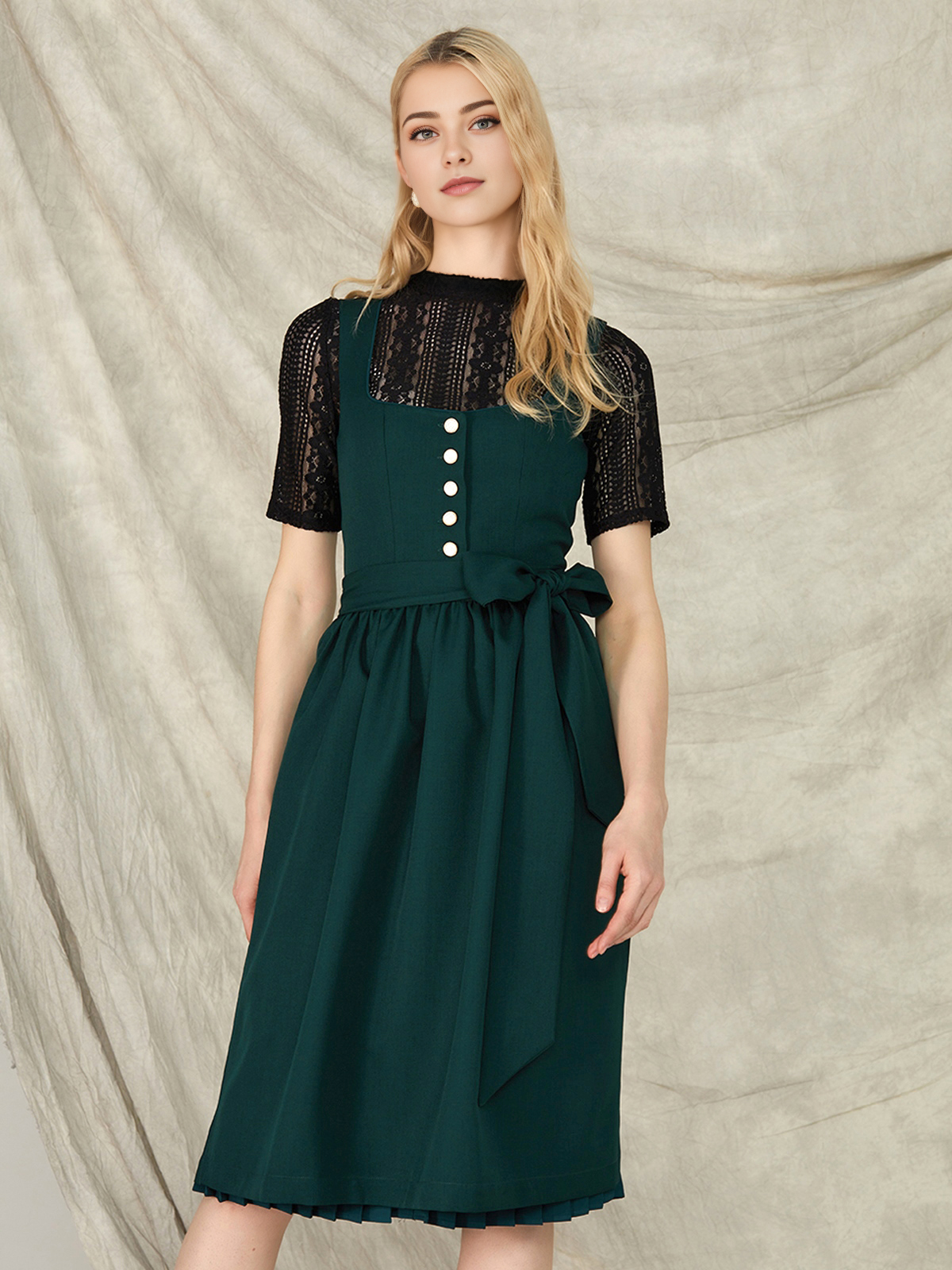 Modernes Dirndl Tannengrün