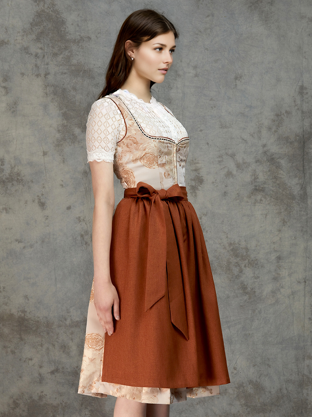 Dirndl mit langem Rock in Braun