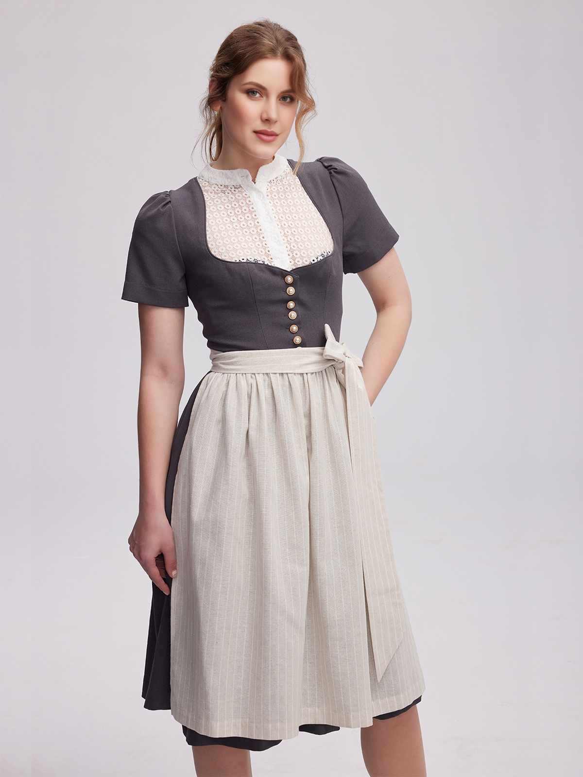 Dirndl in Grau