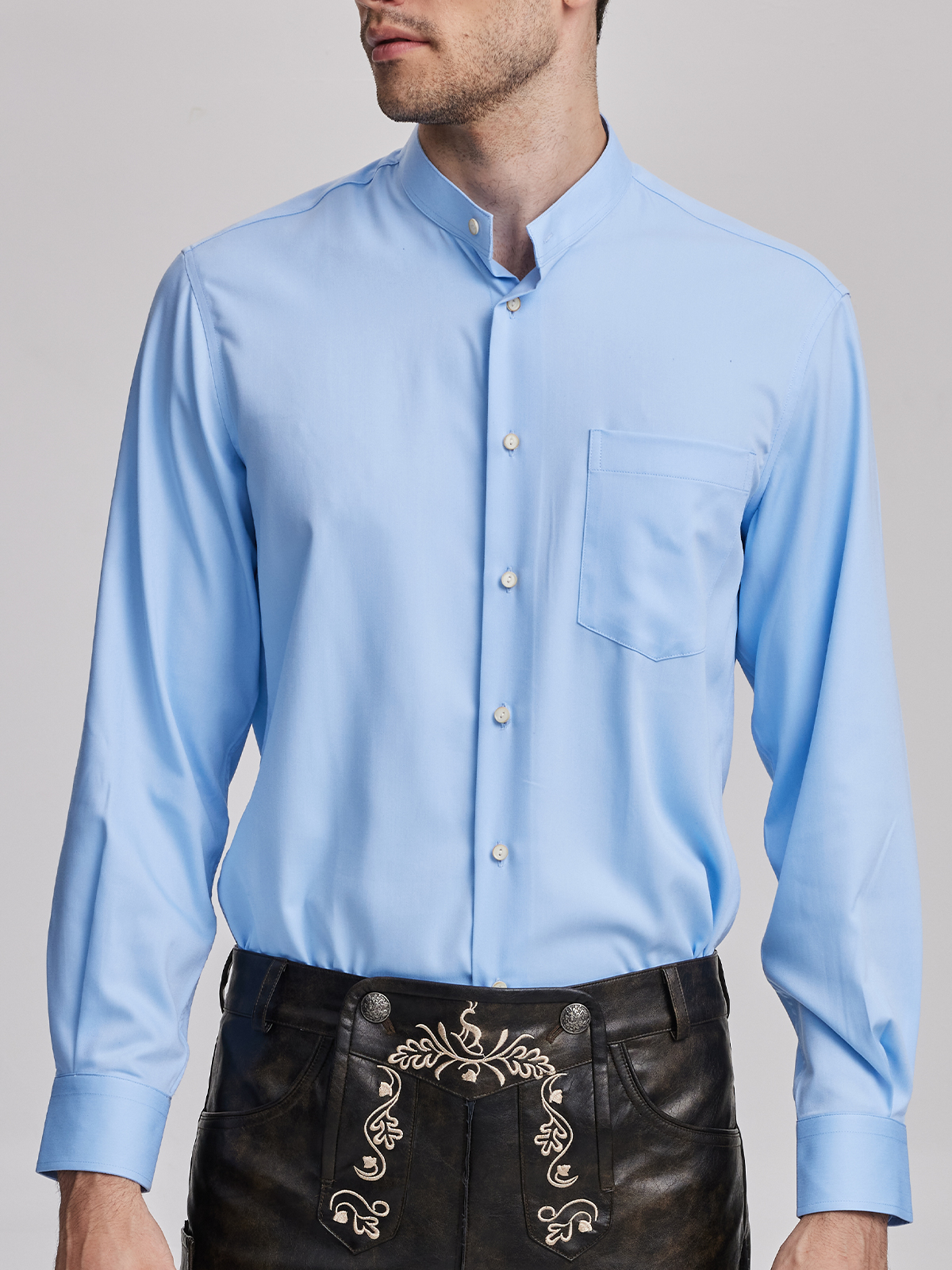 Modernes Dirndl in Blau