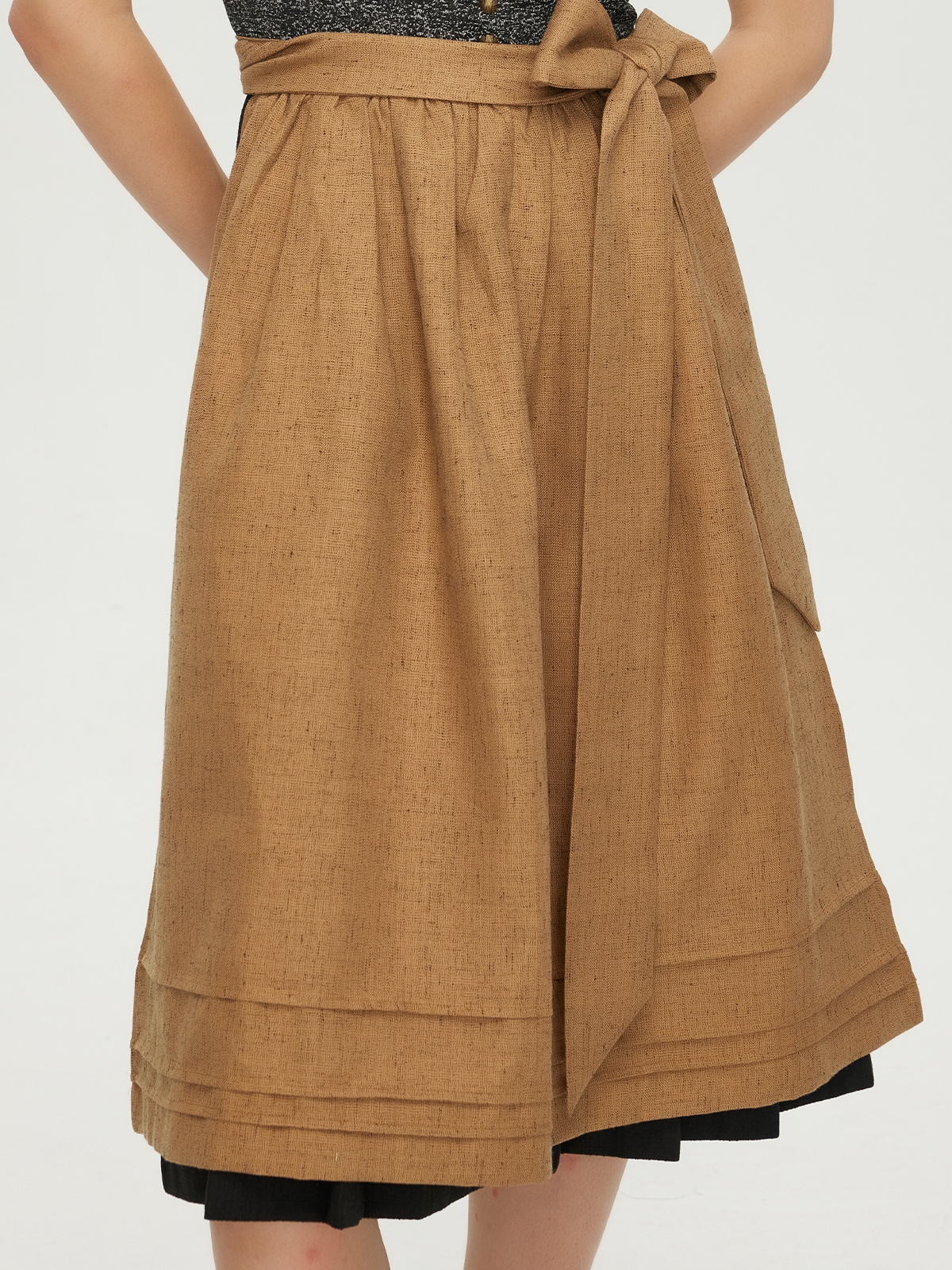 Modernes Dirndl in Grün