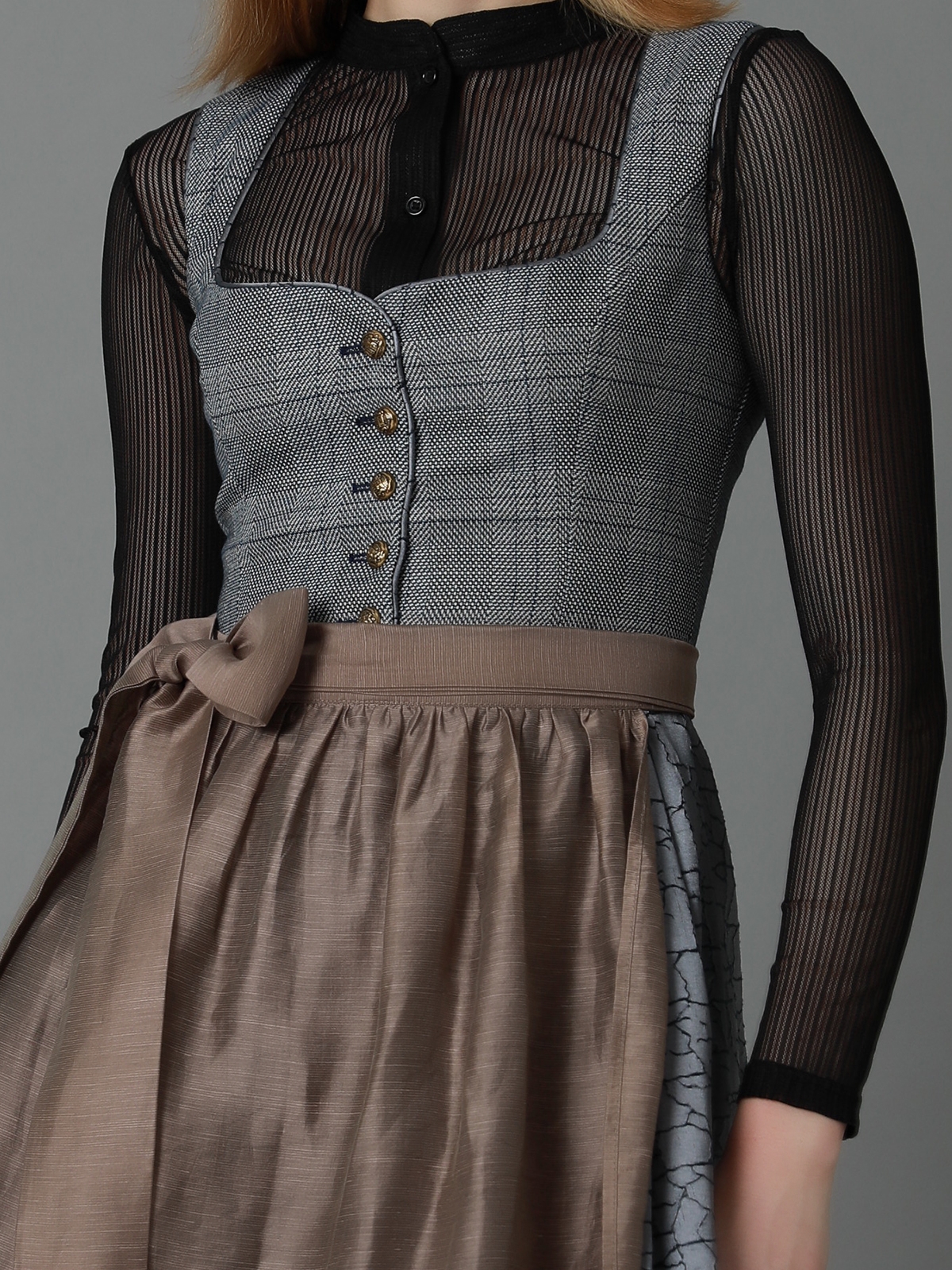 Dirndl Grün Samt in eleganter Ausführung